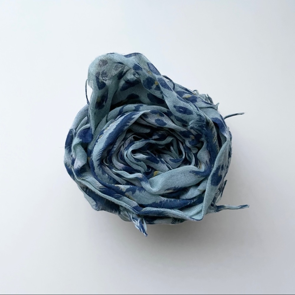 🛍 3/$20 Pattern Scarf - Picture 7 of 15